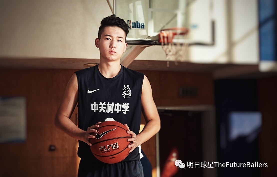 包含李提供助攻，广州恒大轻松战胜对手的词条